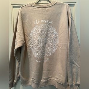 Chi Omega Cream Crest Crewneck Sweatshirt - Women’s Size Large
